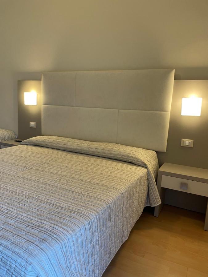 Hotel Vera Cesenatico Kültér fotó