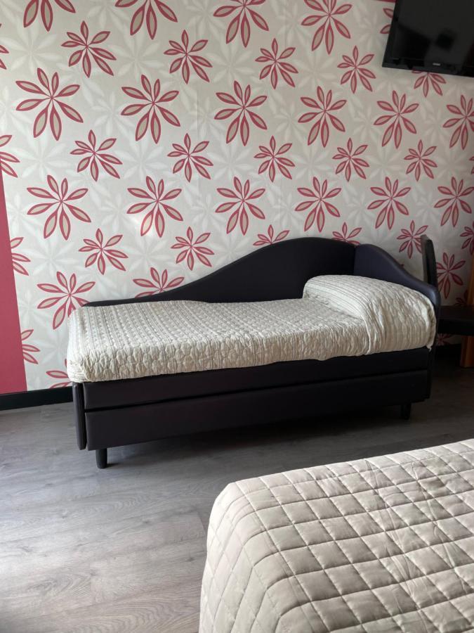 Hotel Vera Cesenatico Kültér fotó