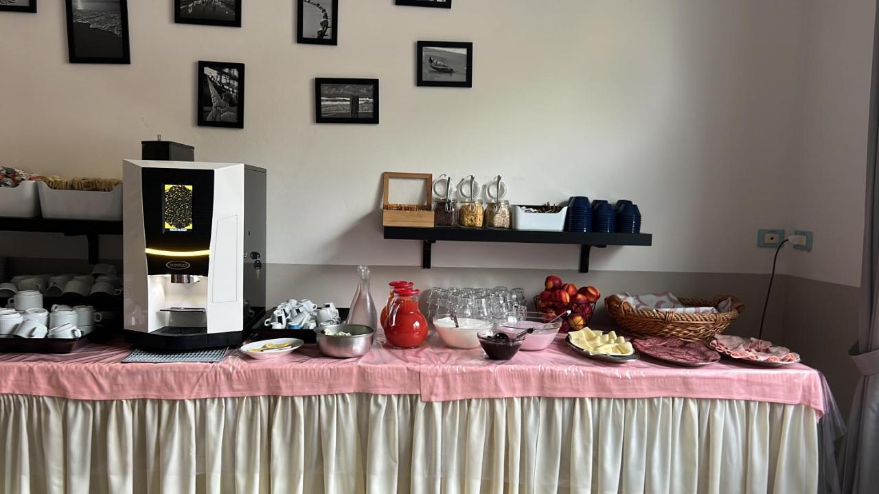 Hotel Vera Cesenatico Kültér fotó